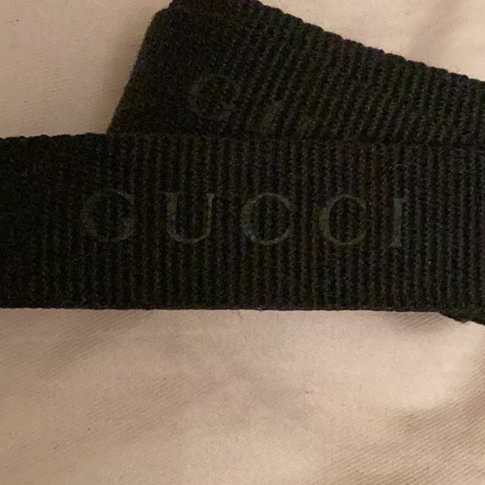 GUCCI  black 0;5 x 42” long ribbon